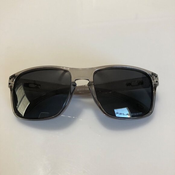 Oakley Holbrook Polarized USA Flag Collection OO9102 Smoke Gray Frame - Picture 9 of 12